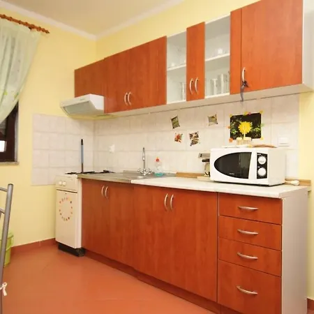 With A Parking Space - 7664 プーラ